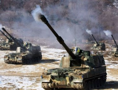 Μετακινήσεις συστημάτων πυροβολικού από τον νοτιοκορεατικό Στρατό κοντά στα σύνορα με τη Βόρεια Κορέα